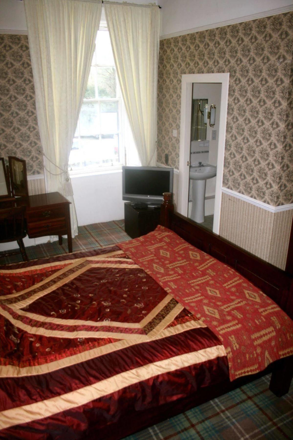 The Weem Inn Аберфелди Экстерьер фото